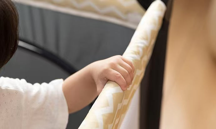 Преносимо бебешко легло с 2 нива